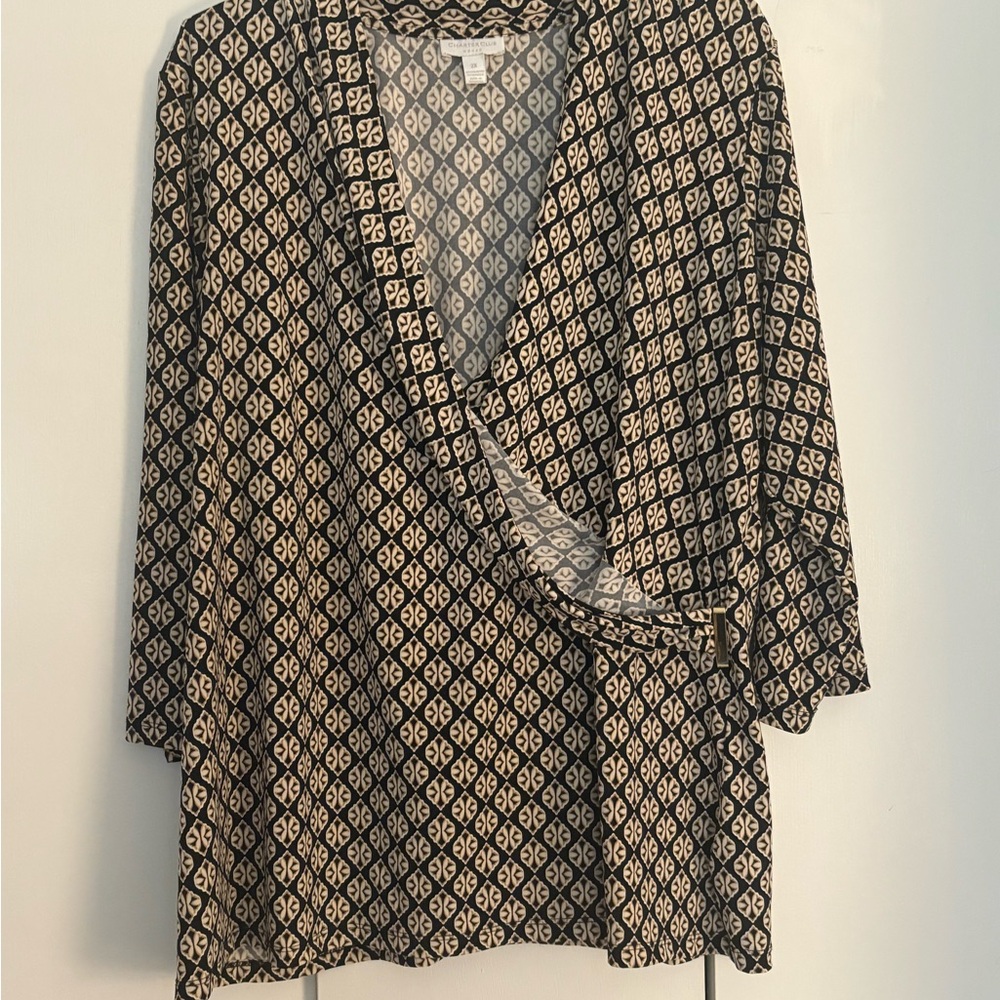 Women's Black and Cream Patterned Top